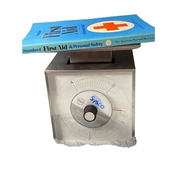 Standard First Aid And Personal Safety Paperback Book Health - Picture 11 of 11